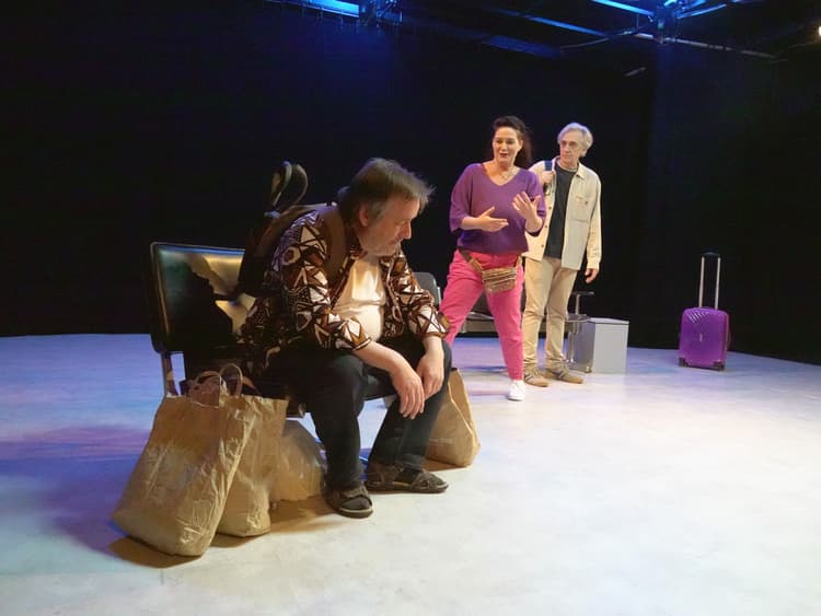 CONTRE TOUTE ATTENTE